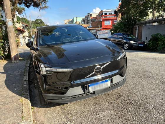 VOLVO EX30 69 KW ELÉTRICO CORE